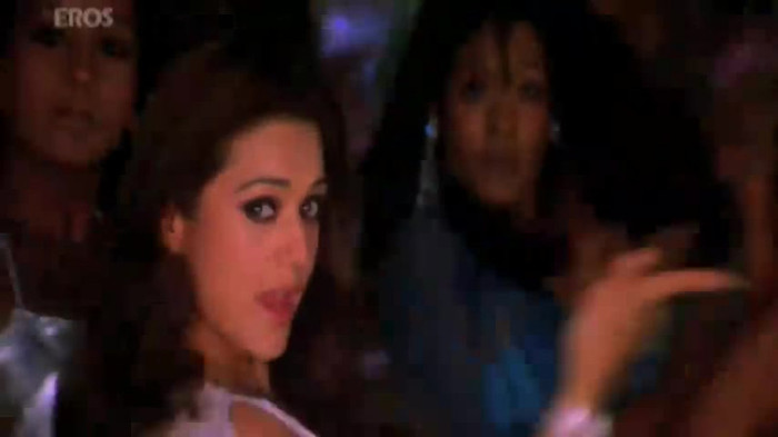 vlcsnap-00345 - Go Balle Balle