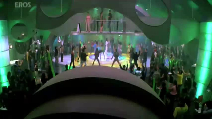vlcsnap-00416 - Go Balle Balle