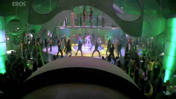 vlcsnap-00417 - Go Balle Balle