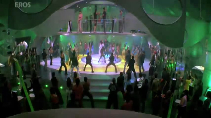 vlcsnap-00420 - Go Balle Balle