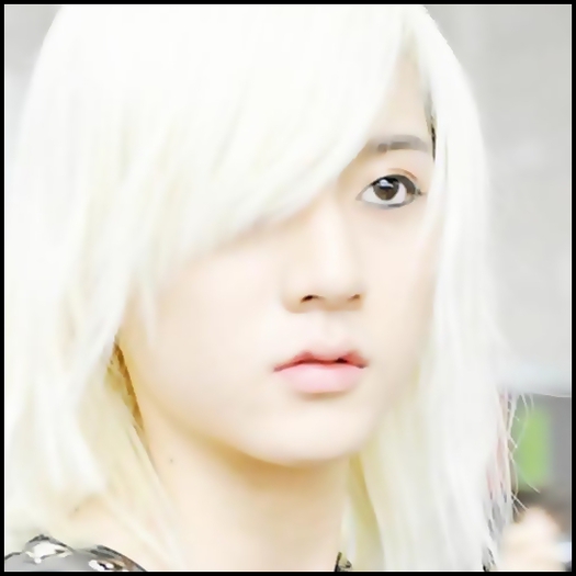 - Pff..si sa nu ii daiii =]]..nb :)..#hug Bora| pleaca#