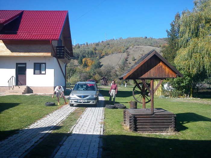 Se schimba "cauciucile" de vara cu cele de iarna ...