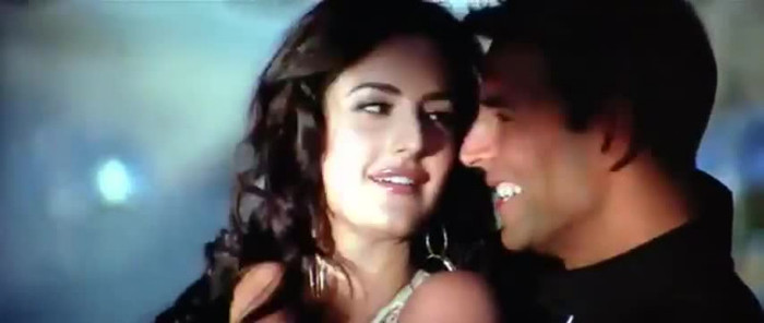 vlcsnap-00138 - Uncha Lamba Kad