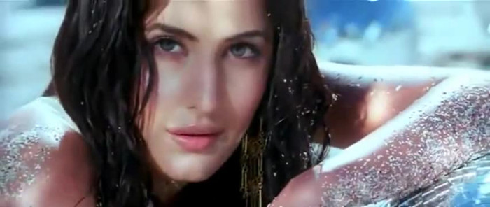 vlcsnap-00153 - Uncha Lamba Kad