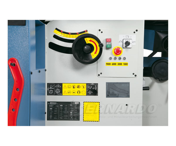 CU310F-2000-Intrerupatoare si elemente de control usor de manevrat, afisaj digital al vitezei prin L; Pret: 3990 euro fara tva
Departament Vanzari: 
0730 260 452
comercial@emtools.ro
www.emtools.ro
www.ebernardo.ro
www.eagricol.ro
