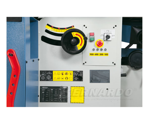 CU310F-2600- Intrerupatoare si elemente de control usor de manevrat, afisaj digital al vitezei prin  - CU 310 F - 2600 08-1294