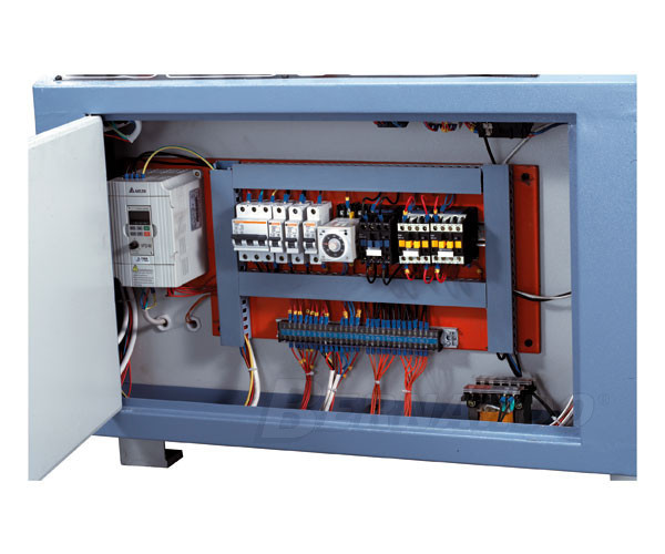 EBM100R; Pret: 3290 euro fara tva
Departament Vanzari: 
0730 260 452
comercial@emtools.ro
www.emtools.ro
www.ebernardo.ro
www.eagricol.ro
