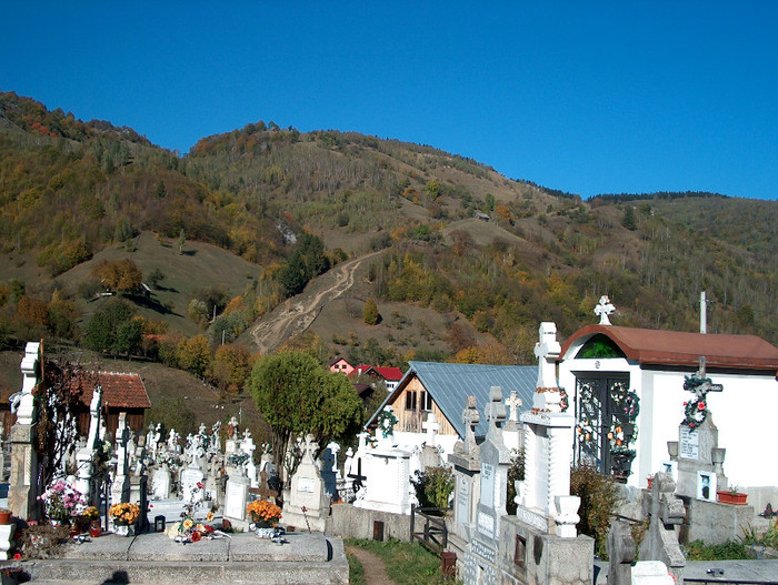 HPIM6112 - A sosit toamna la Bran-Moieciu-Octombrie 2012