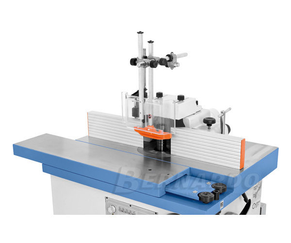 TS900F-Usurinta de utilizare datorita mesei de lucru alunecatoare; Pret: 4290 euro fara tva
Departament Vanzari: 
0730 260 452
comercial@emtools.ro
www.emtools.ro
www.ebernardo.ro
www.eagricol.ro
