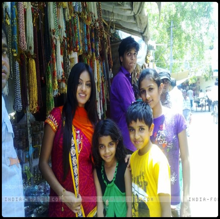 168608-deepika-as-sandhya-in-diya-aur-baati-hum - qx-Deepika Singh