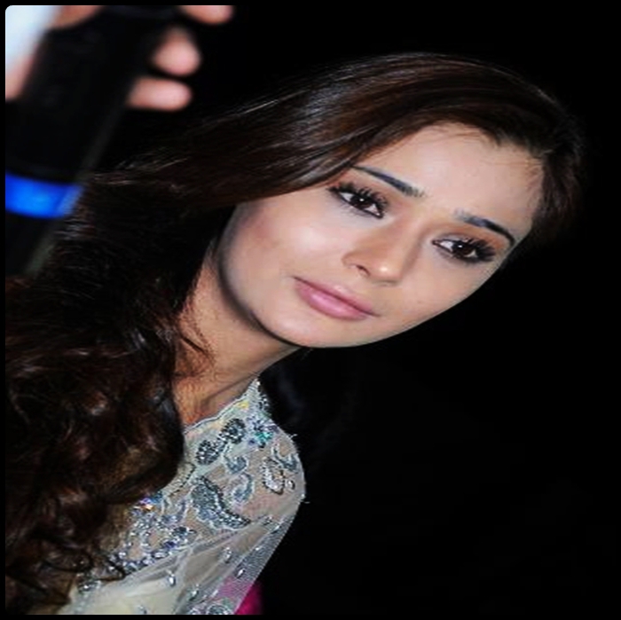  - sara khan20