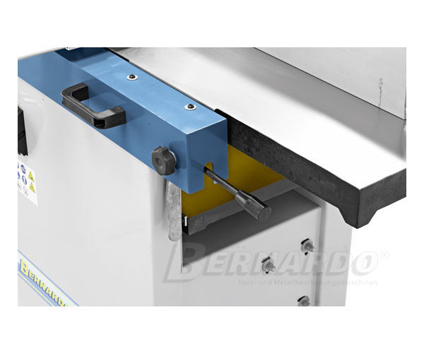 FS310N; Pret: 1180 euro fara tva
Departament Vanzari: 
0730 260 452
comercial@emtools.ro
www.emtools.ro
www.ebernardo.ro
www.eagricol.ro
