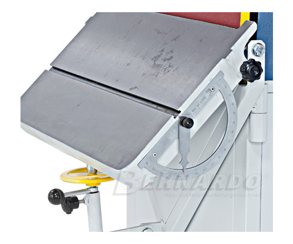 CB600; Pret: 2580 euro fara tva
Departament Vanzari: 
0730 260 452
comercial@emtools.ro
www.emtools.ro
www.ebernardo.ro
www.eagricol.ro
