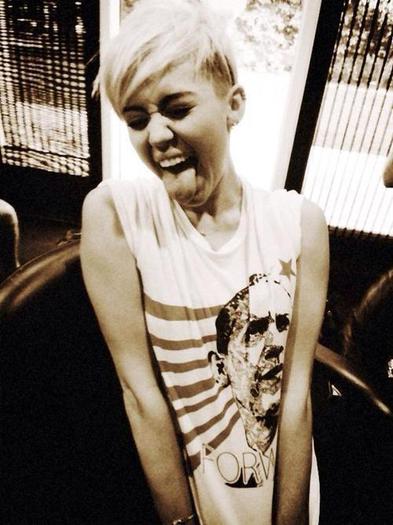 . tumblr with . Miley ( 28 )
