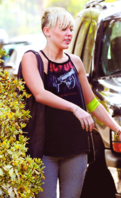 . tumblr with . Miley ( 30 )