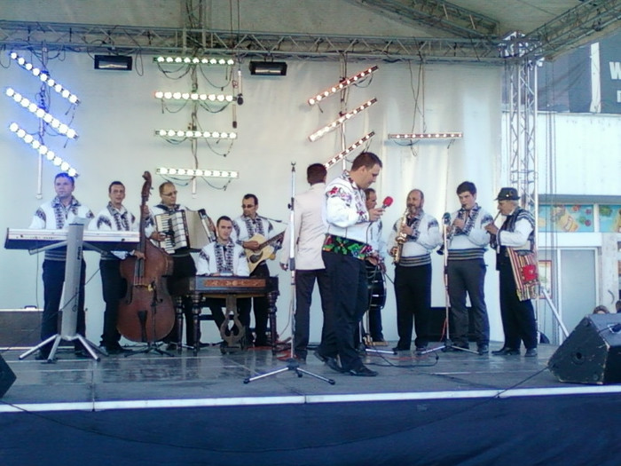 21 oct 2012-flori 048 - festivalul marului