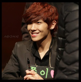 - Apropo .. Eu sunt .. Joon :D .. Thu esti ? ...