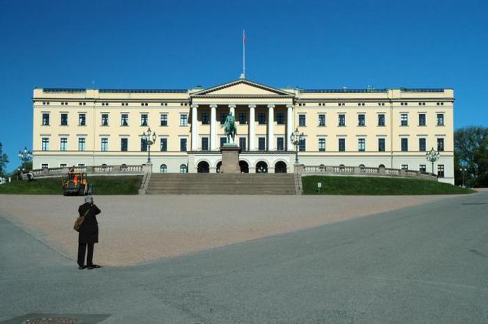 norvegia-oslo-palatul regal - 2007 SUEDIA-FINLANDA-NORVEGIA-DANEMARCA