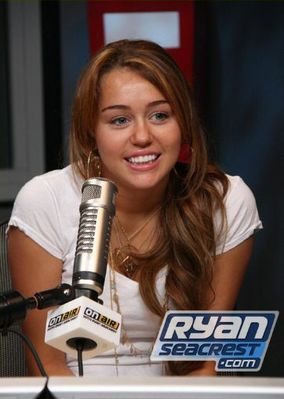 normal_2 - On air with Ryan Seacrest at Kiis FM 2009
