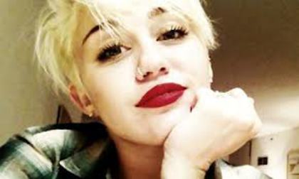 Asa arata Miley Cyrus acum!