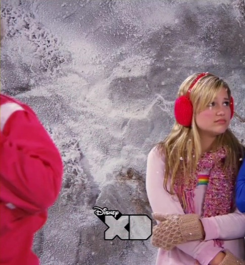 Kickin__It_S02E18_Sole_Brothers_720p_tv_mileymagic_com__mkv_001057848 - Imi - caut - sis