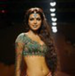 priyanka-chopra-987501l-thumbnail_gallery