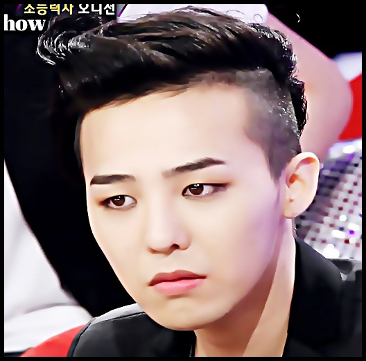 •. [coboara] Ah..:| de ce..pff :-<[se pune pe canapea] - Xx Episodul-59 xX