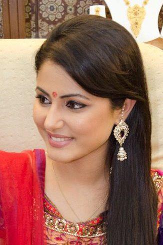 401012_311068782261158_1125471628_n - Hina Khan new 2