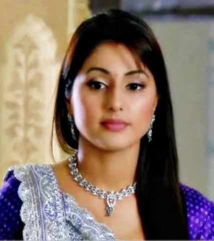 486496_212509252210714_1656964488_n - Hina Khan new 2