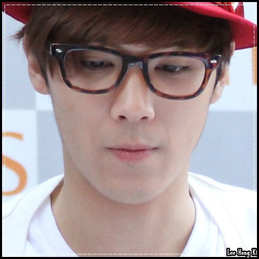 >> Aaa...si pentru ca tot am fost in Thailanda...Ti`am adus ceva.:d..Nu e mare lucru...