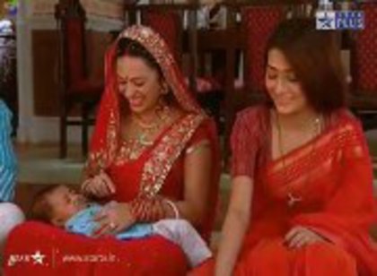 223747_125713987580407_925554091_a - sara khan20