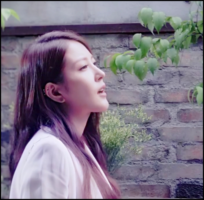 Ahh...numai mie mi se pare sau e frig? :-?