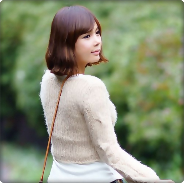 Pai..Mie nu imi este,totusi..:-?? Hehe,ai noroc ca am luat jacheta dupa mine :))[ii da jacheta]