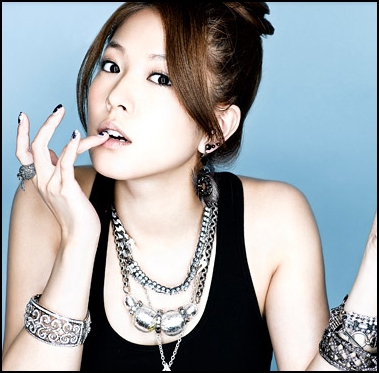 De Sulli? :-? Nu..chiar nu am mai vazut`o..:-??