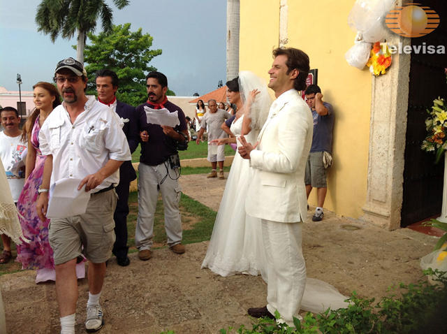 Backstage-del-la-boda-de-Paloma-y-G_IMG_1329-67a7fe8a-3872-1030-91f2-0019b9d5c8df-640x478