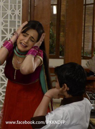 15 - Iss Pyaar Ko Kya Naam Doon - Picture Gallery III