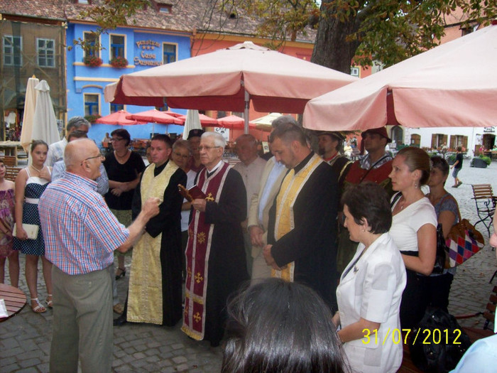 100_7513 - Dezvelire de placa comemorativa la Sighisoara a sopranei Aca de Barbu in 31 iulie 2012 de Soc ASTRA 