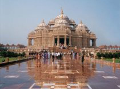 28030504_IIHNAVRQV - Temple din India