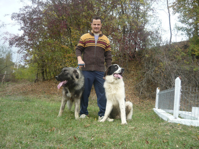 Iancu impreuna cu prietenul lui Ares