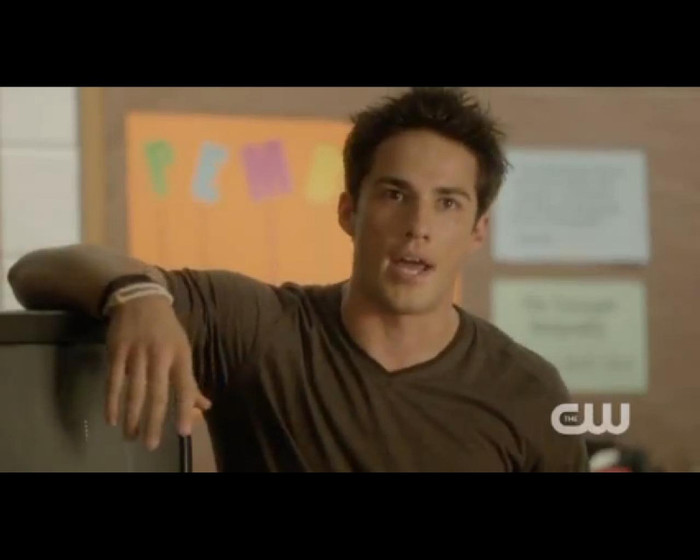 ;→ vb foarte serios #damon;_L