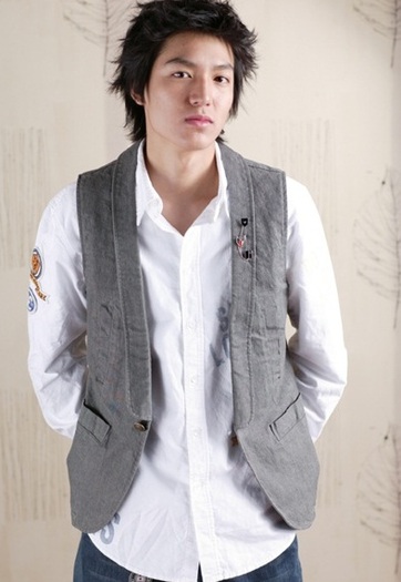Lee Min Hoo (33)