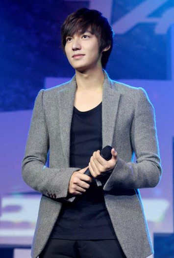 Lee Min Hoo (35)