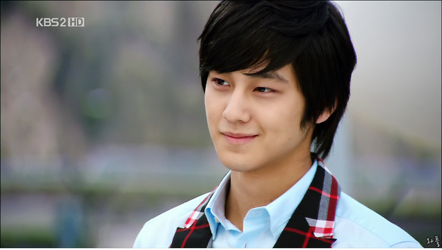 Kim Bum (49) - Kim Bum