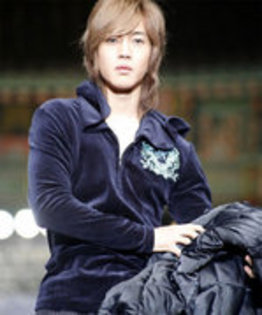  - kim hyun joong  leader sau cal