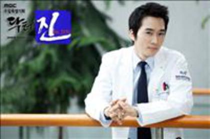 salon 2 etaj 1 mai are 10 minute