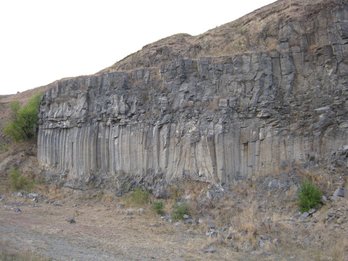 IMG_0376; Fosta cariera de bazalt de la Racos.

