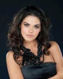 408173_138794249599689_1791812907_n - Livia Brito