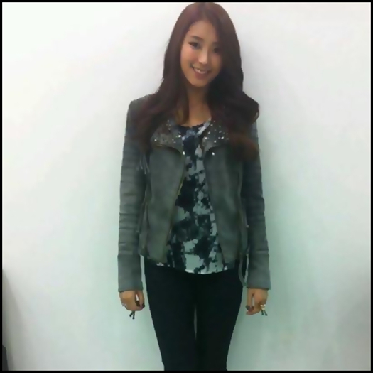 ^^..Ehh..eu, MiHee, JKI..HKI..Hwa..si restul..sigur o sa fim acolo :)).:)