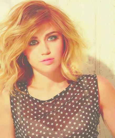 . tumblr . with Miley ( 52 )