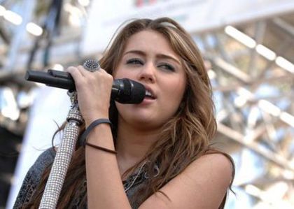 normal_113 - Elizabeth Glaser Pediatric AIDS Foundation A Time For Heroes Celebrity Carnival 2009